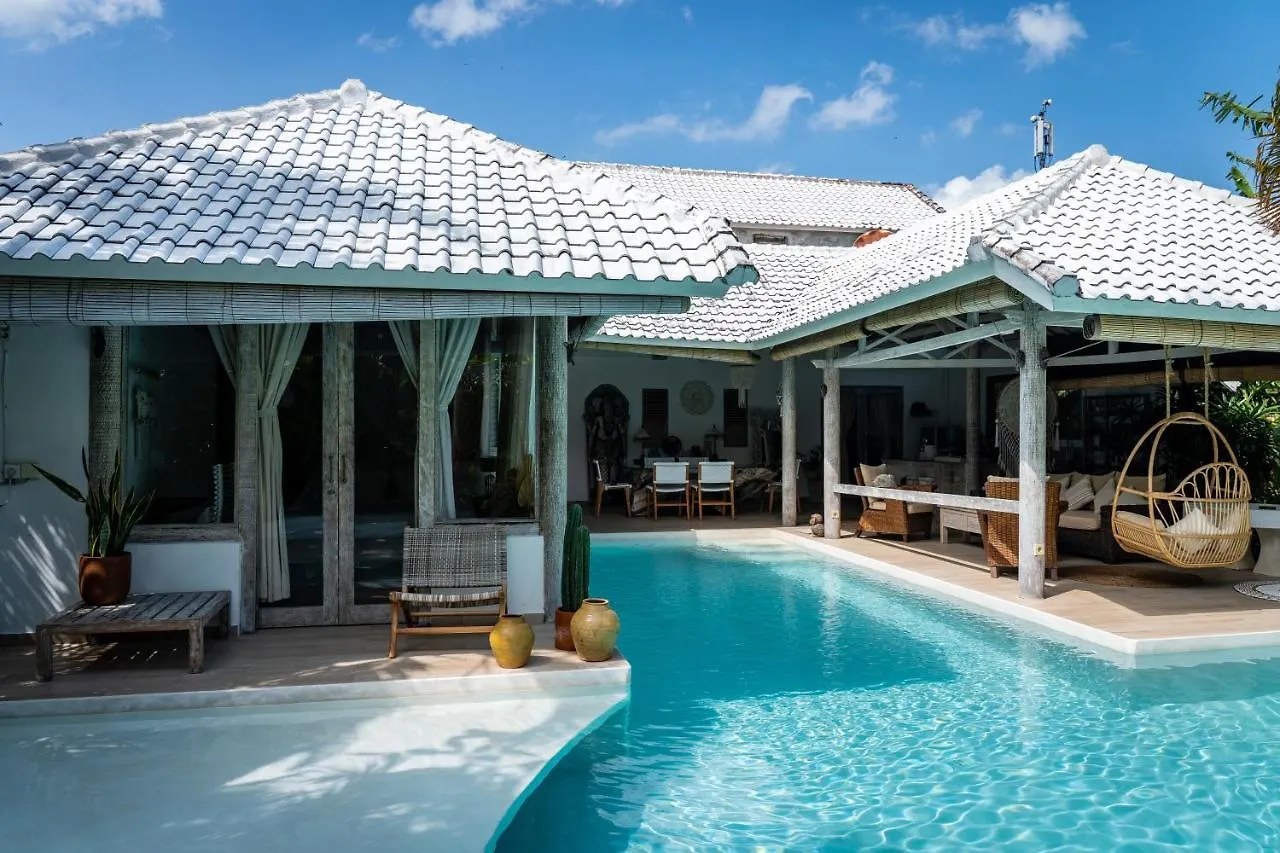 Cocowhite Villa Seminyak