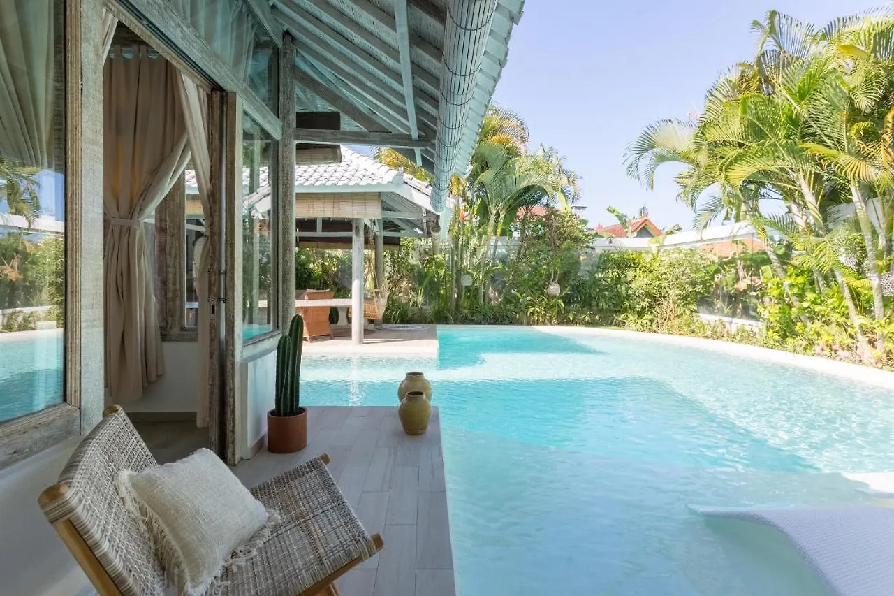 Cocowhite Villa Seminyak  Seminyak (Bali)