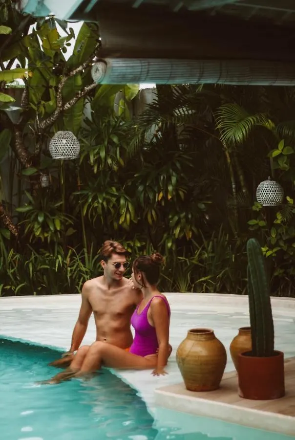 Cocowhite Villa Seminyak